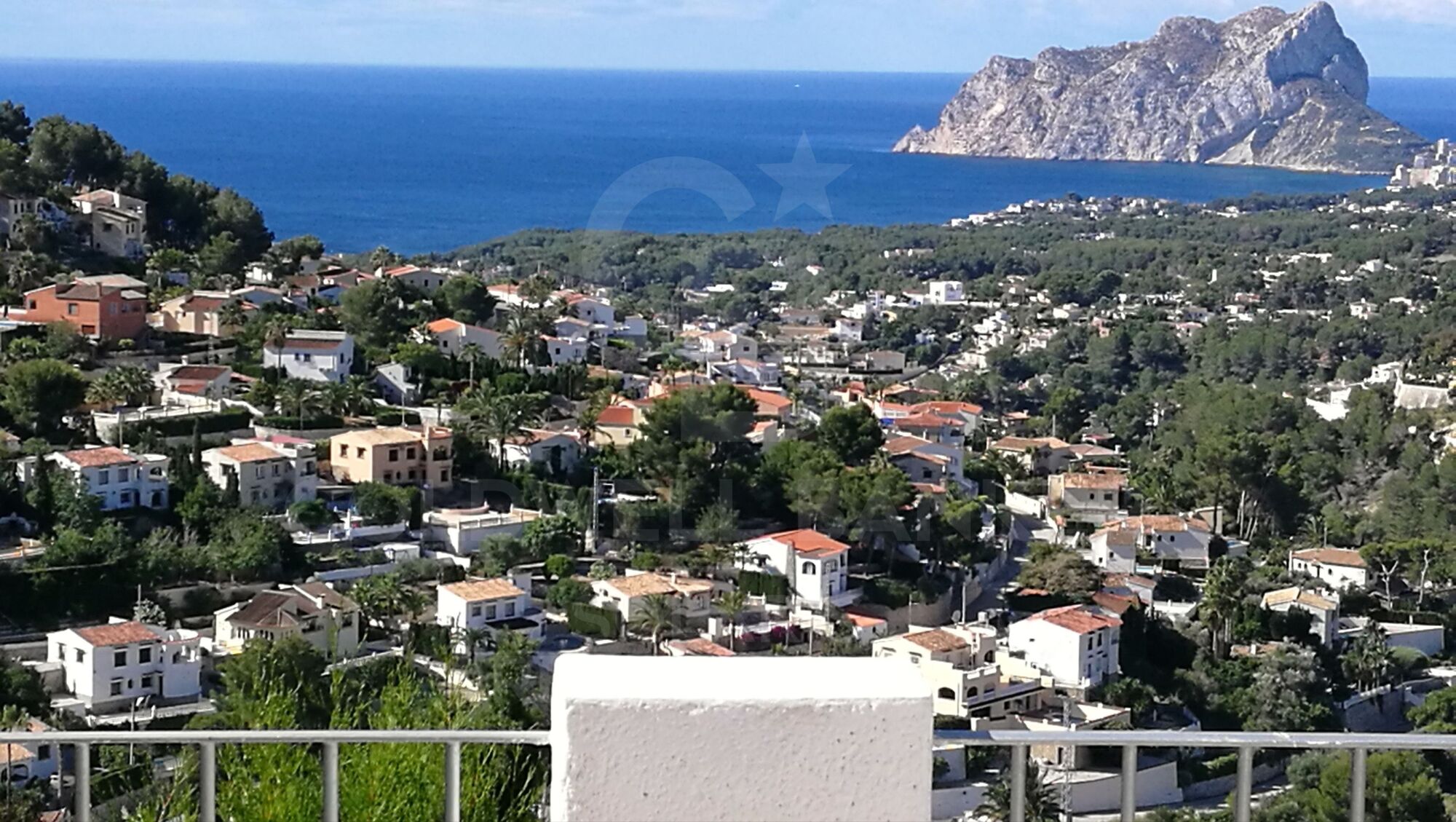 Ibizan villa with spectacular views of the sea and the bay of Calpe
