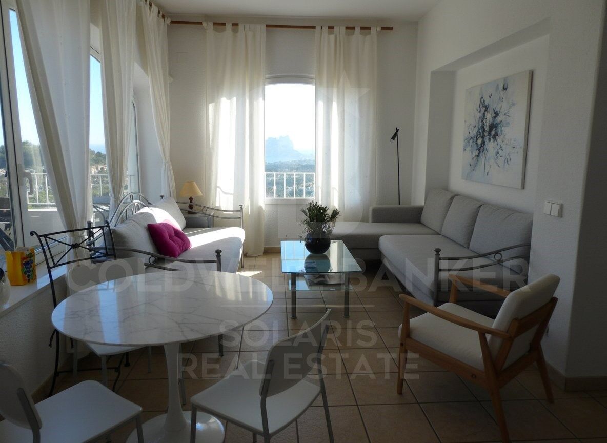 Villa ibicenca con espectaculares vistas al mar y a la bahía de Calpe