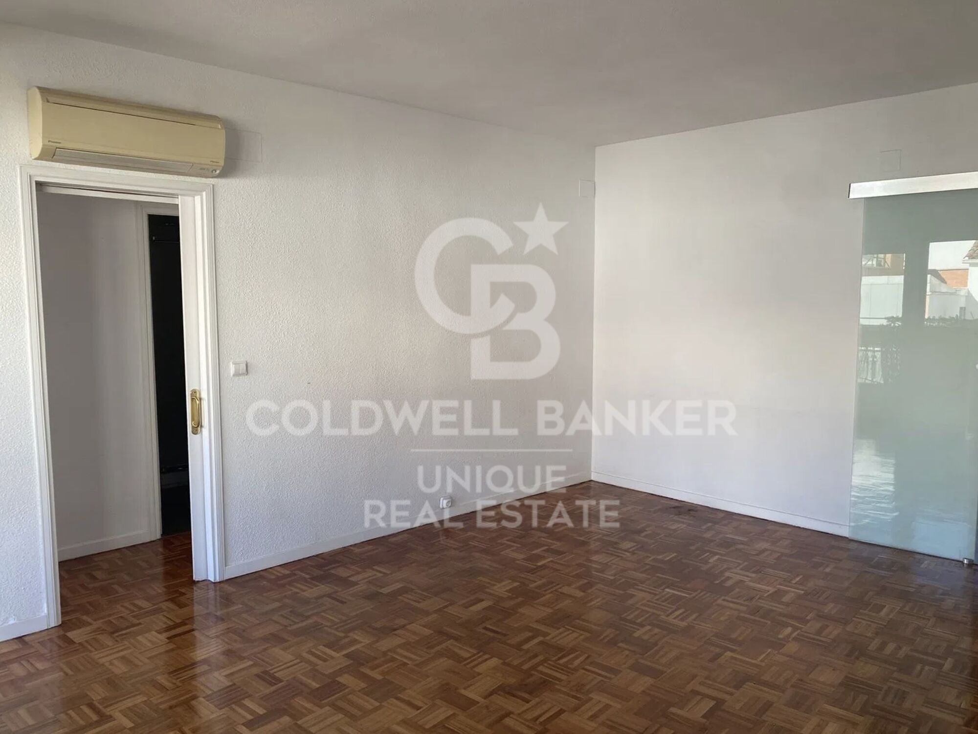 Exterior penthouse for renovation in Almagro, Madrid