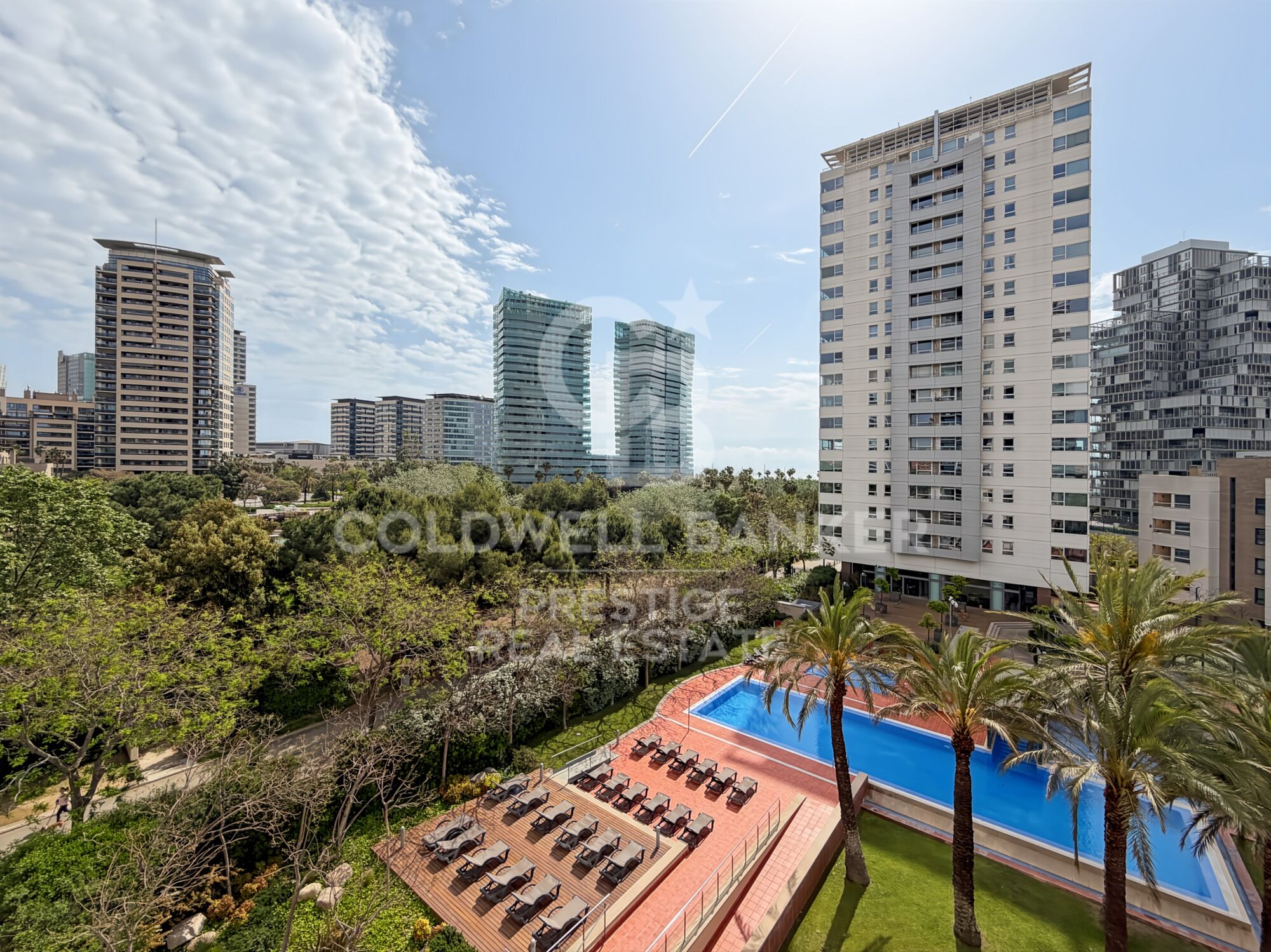 Appartement avec terrasse, vue mer, piscine, salle de sport et courts de paddle