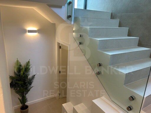 Zeitgenössische Luxusvilla in Moraira mit privatem Pool und exklusivem Design