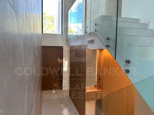 Villa contemporánea de lujo en Moraira con piscina privada y diseño exclusivo