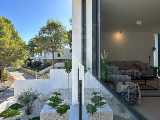Villa contemporánea de lujo en Moraira con piscina privada y diseño exclusivo