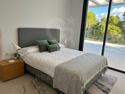 Villa contemporánea de lujo en Moraira con piscina privada y diseño exclusivo