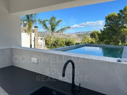 Villa contemporánea de lujo en Moraira con piscina privada y diseño exclusivo