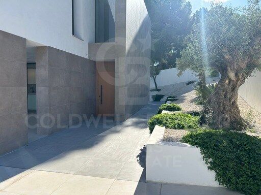 Villa contemporánea de lujo en Moraira con piscina privada y diseño exclusivo