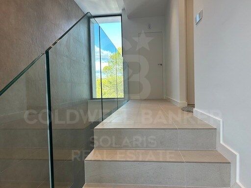 Villa contemporánea de lujo en Moraira con piscina privada y diseño exclusivo