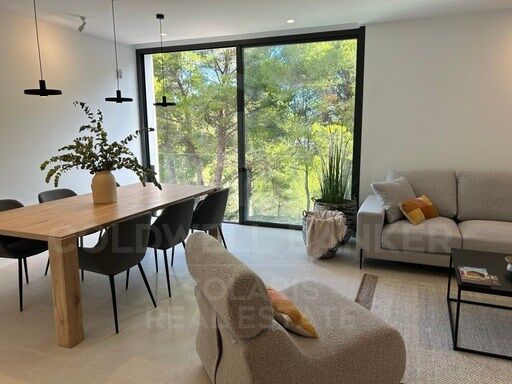 Villa contemporánea de lujo en Moraira con piscina privada y diseño exclusivo