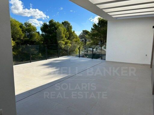Villa contemporánea de lujo en Moraira con piscina privada y diseño exclusivo