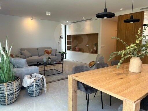Zeitgenössische Luxusvilla in Moraira mit privatem Pool und exklusivem Design