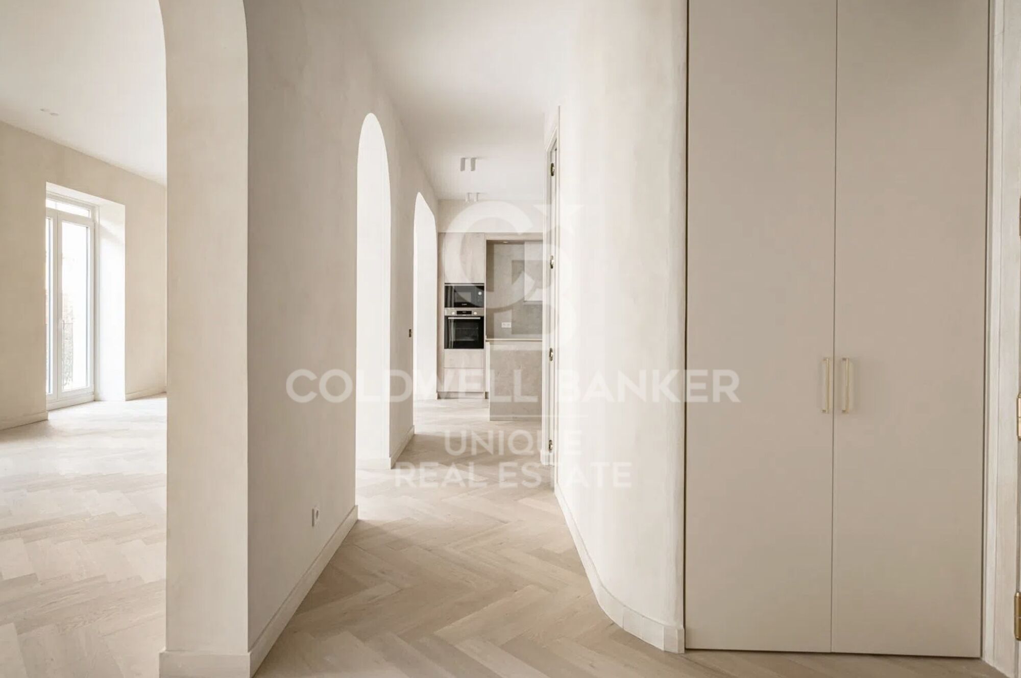 Renovated exterior apartment with 4 balconies in Malasaña, Madrid