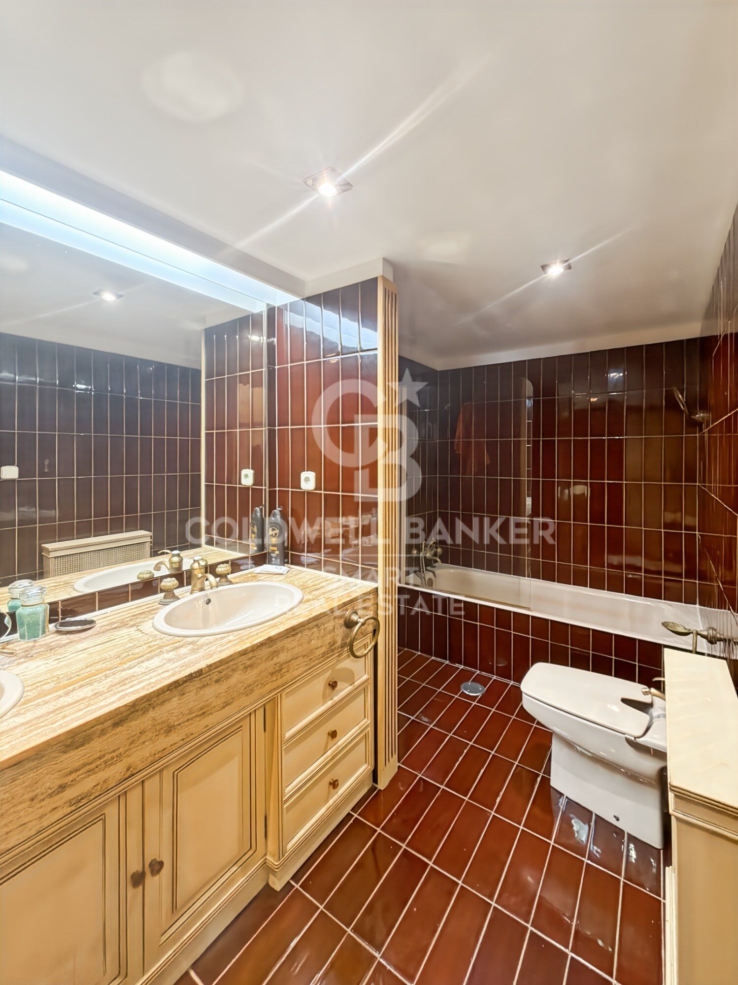 Flat 4 Bedrooms Sale A Coruña