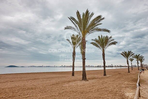 Villa jumelée lumineuse avec terrasse, parking et grande terrasse à Santiago de la Ribera, Murcia