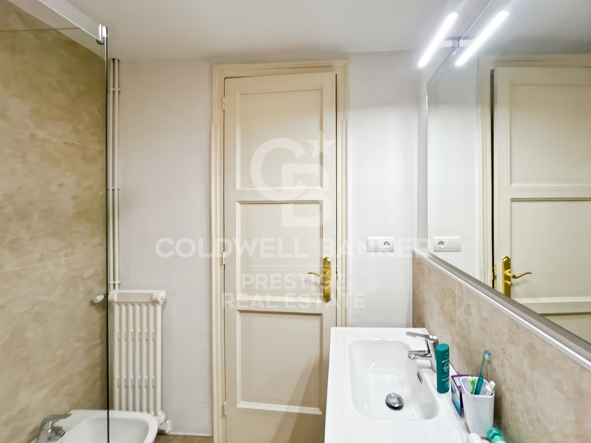 Appartement Rénové en Location Temporaire dans l'Eixample Izquierdo