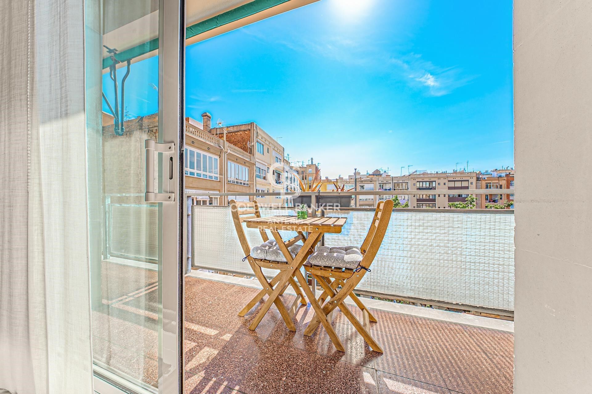 Exclusive bright apartment on Enric Granados street