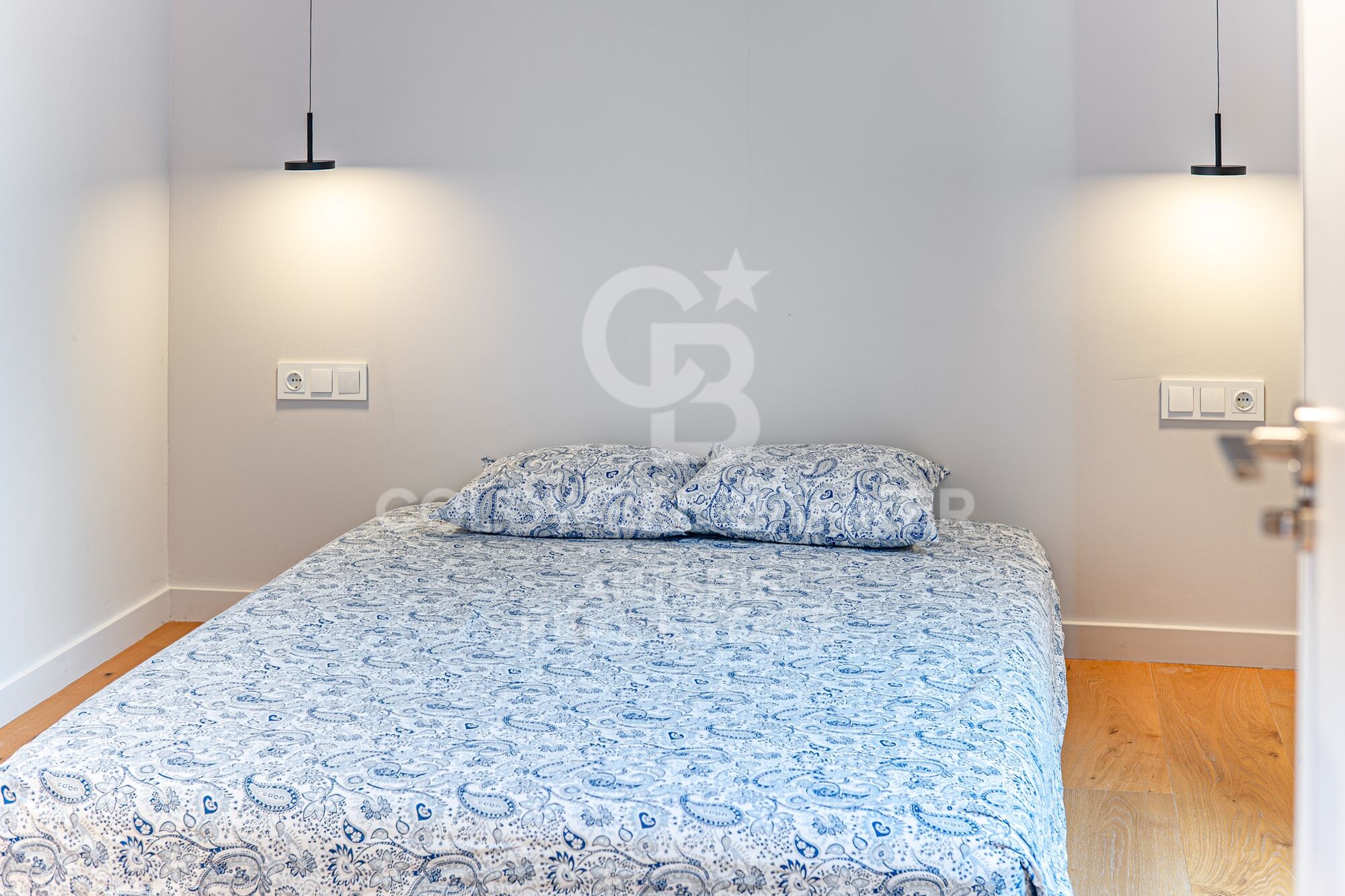 Exclusiva vivienda reformada con elementos originales