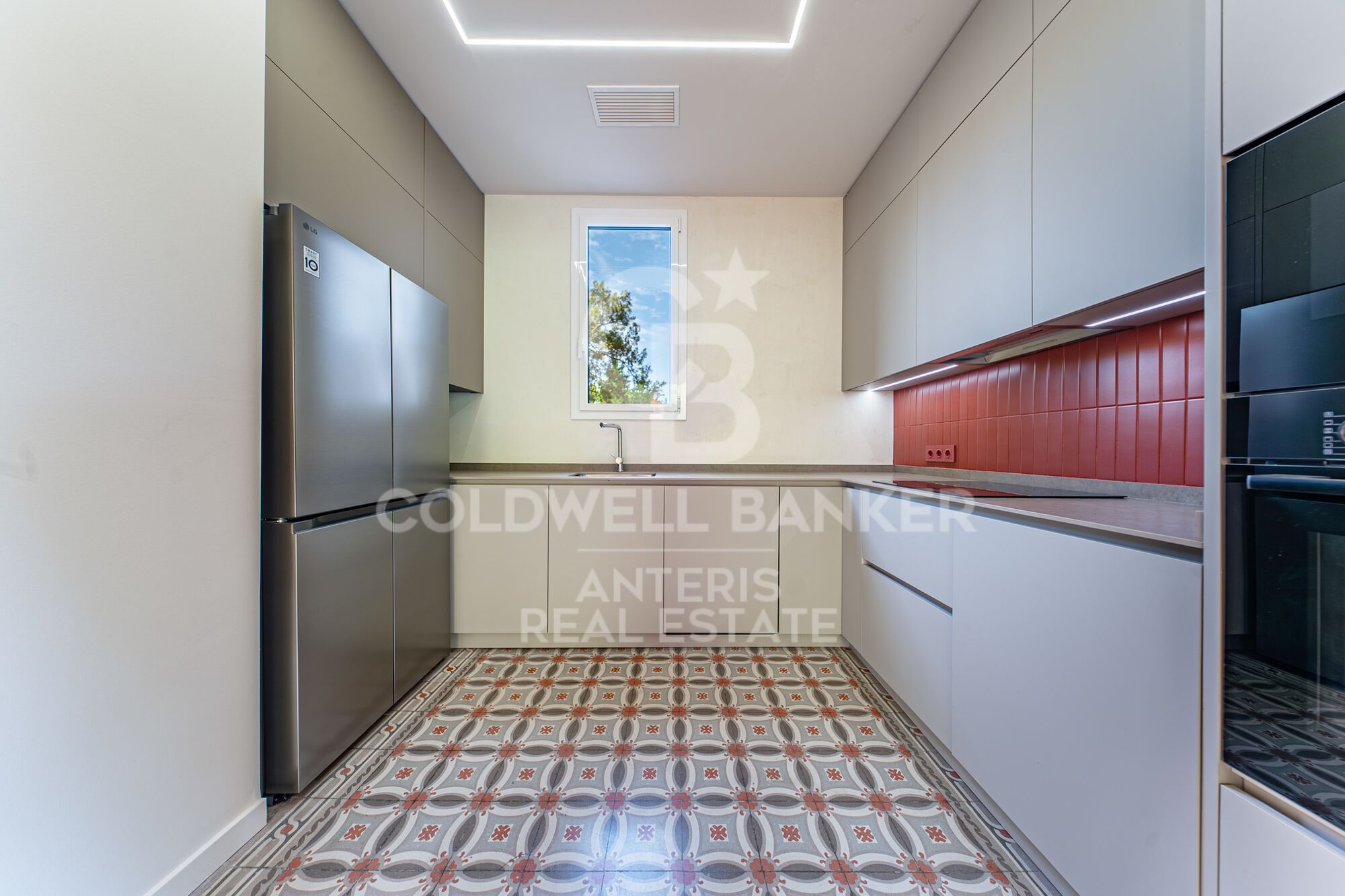 Exclusive renovated property with original architectural features