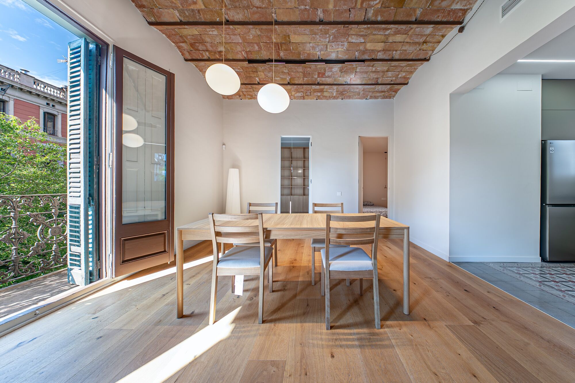 Exclusiva vivienda reformada con elementos originales