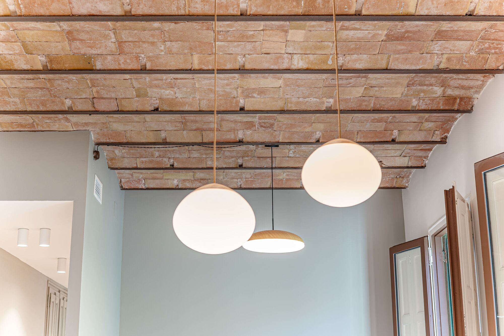 Exclusiva vivienda reformada con elementos originales