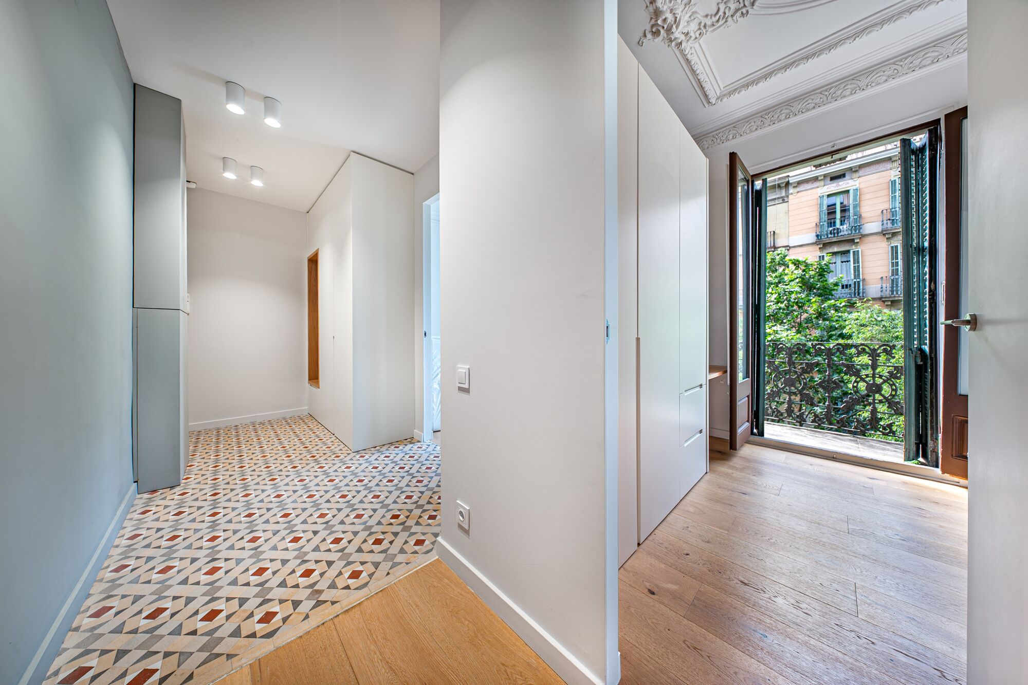 Exclusiva vivienda reformada con elementos originales