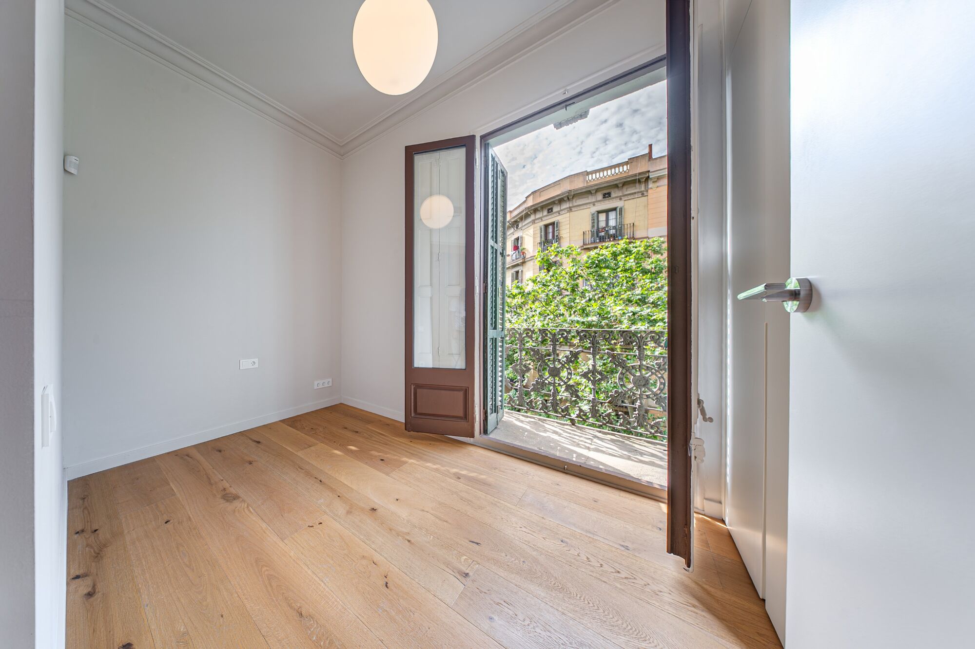 Exclusiva vivienda reformada con elementos originales