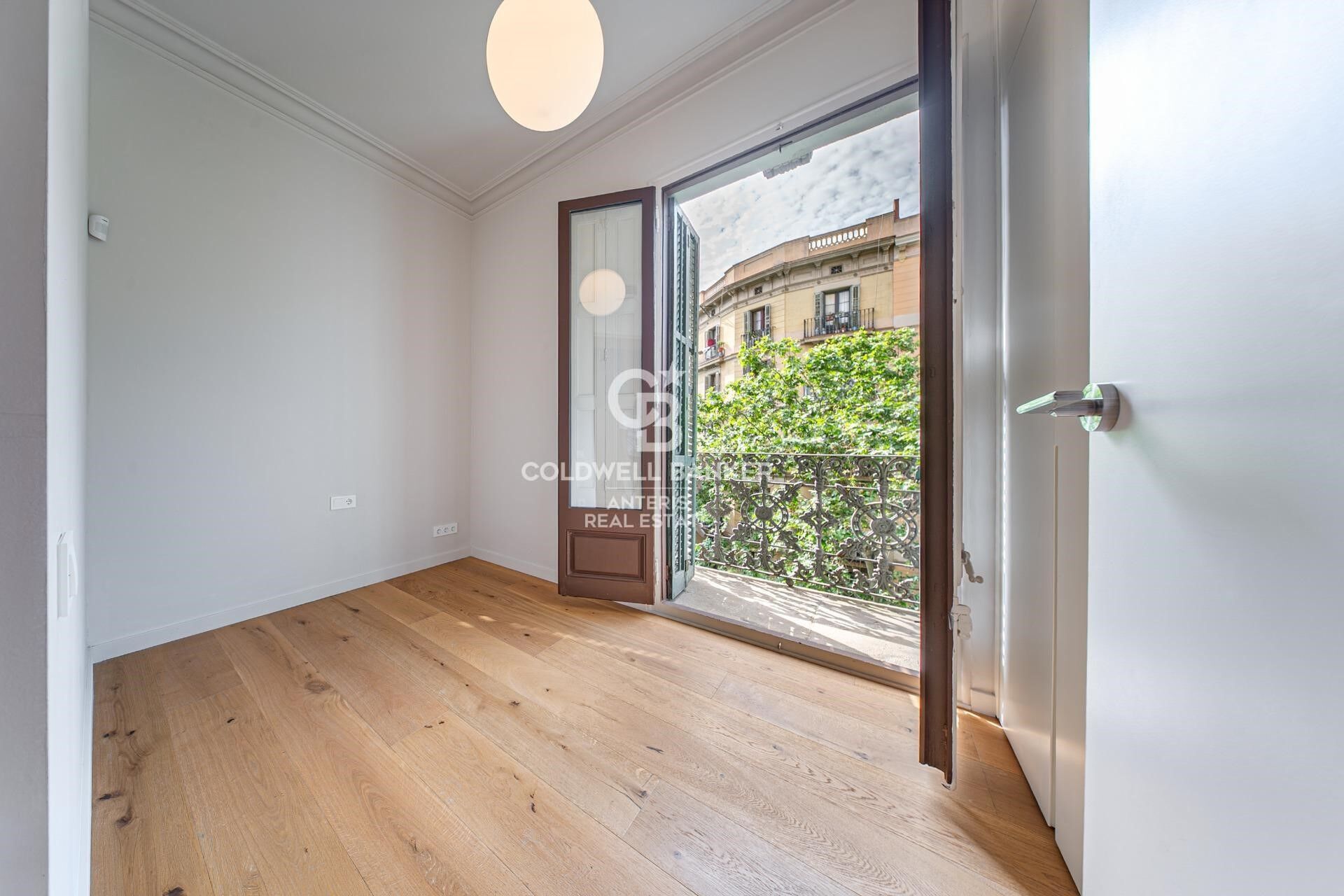 Exclusive renovated property with original architectural features