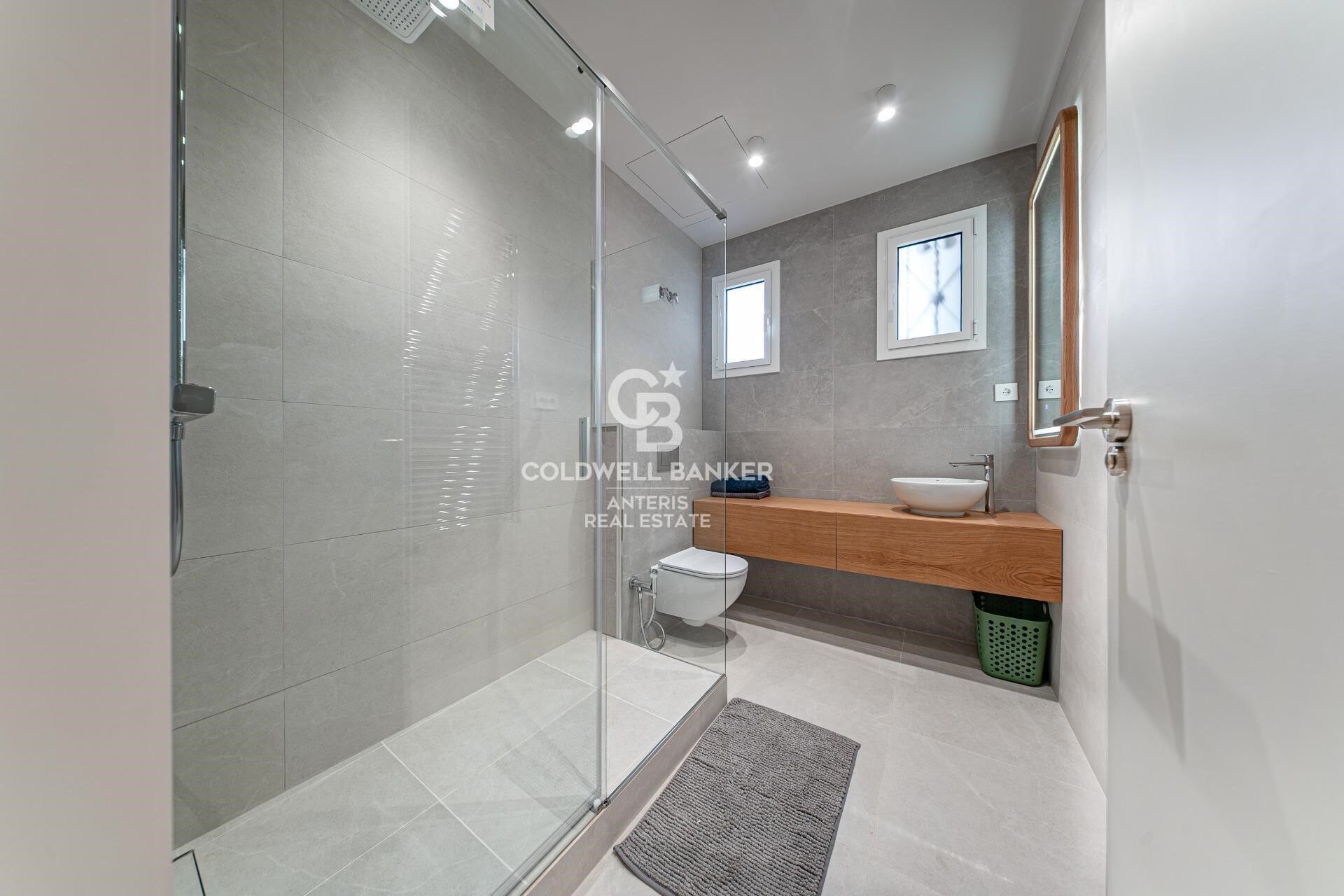 Exclusive renovated property with original architectural features