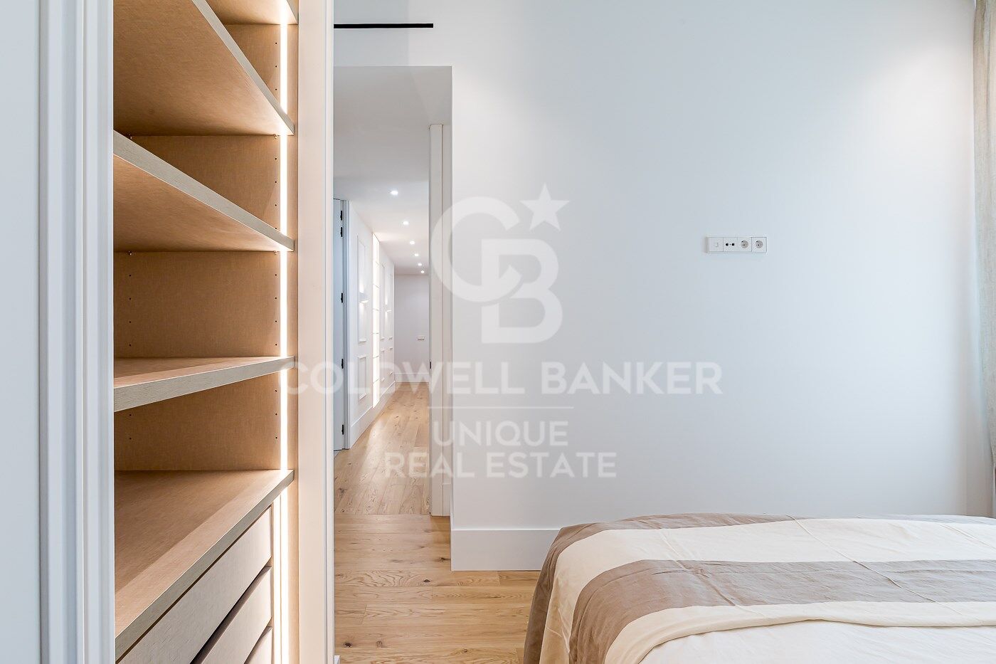 Appartement extérieur rénové avec terrasse, garage et débarras à Lista, Madrid