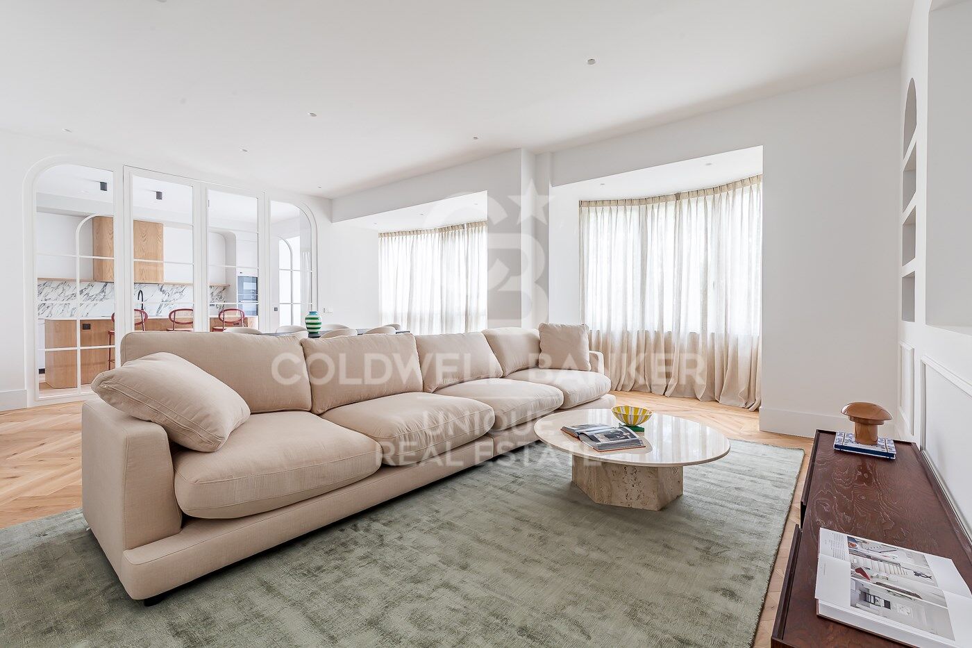 Appartement extérieur rénové avec terrasse, garage et débarras à Lista, Madrid