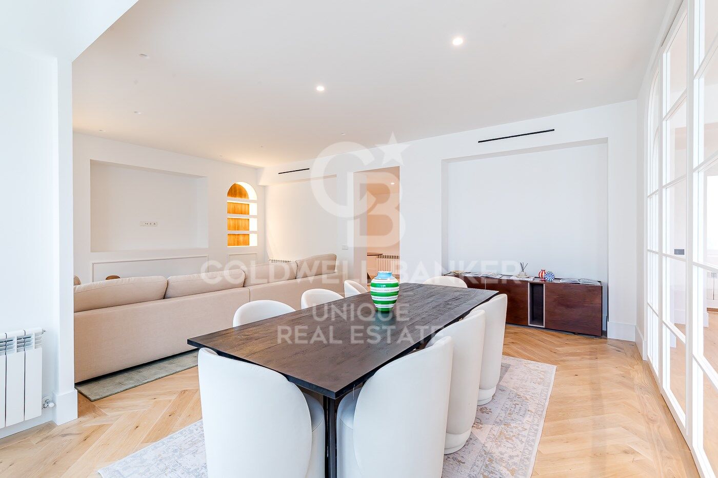 Appartement extérieur rénové avec terrasse, garage et débarras à Lista, Madrid