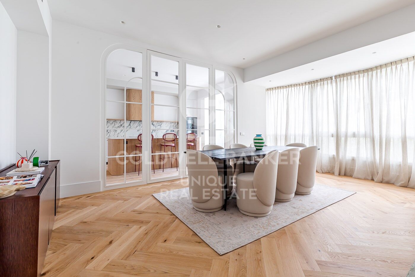 Appartement extérieur rénové avec terrasse, garage et débarras à Lista, Madrid