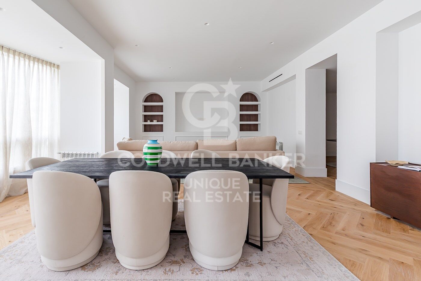 Appartement extérieur rénové avec terrasse, garage et débarras à Lista, Madrid