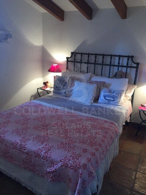 Renovated high-end finca with sea views, main house and guest flat in Benissa