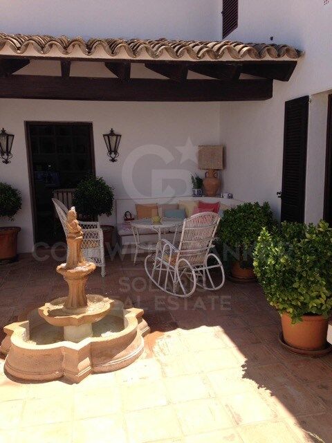 Renovated high-end finca with sea views, main house and guest flat in Benissa