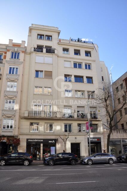 Piso exterior a reformar en Goya, Madrid