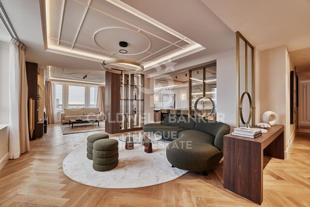 Appartement extérieur rénové avec garage et débarras à El Viso, Madrid