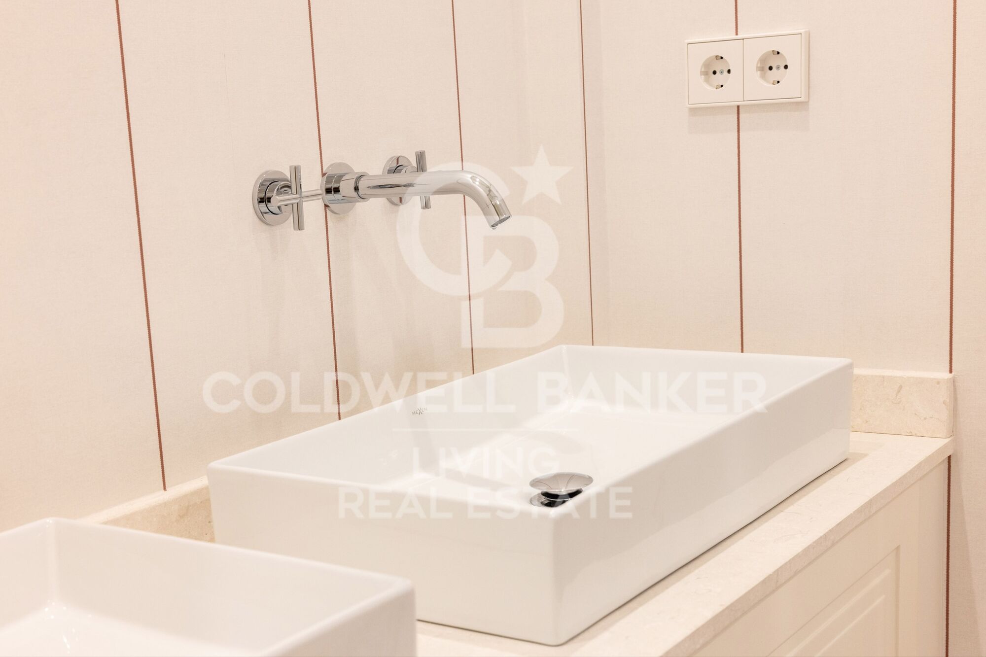 Flat 3 Bedrooms Sale Madrid