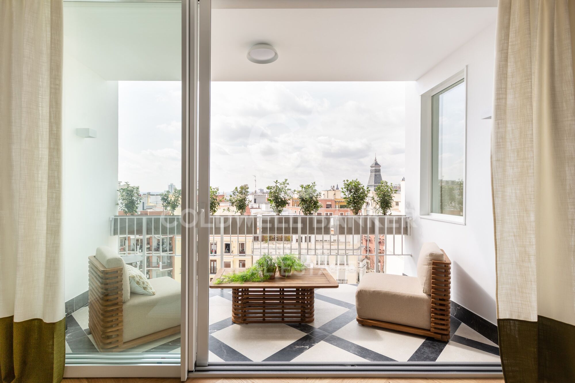 Beeindruckende Designerwohnung mit Terrasse in Chamberí, Madrid