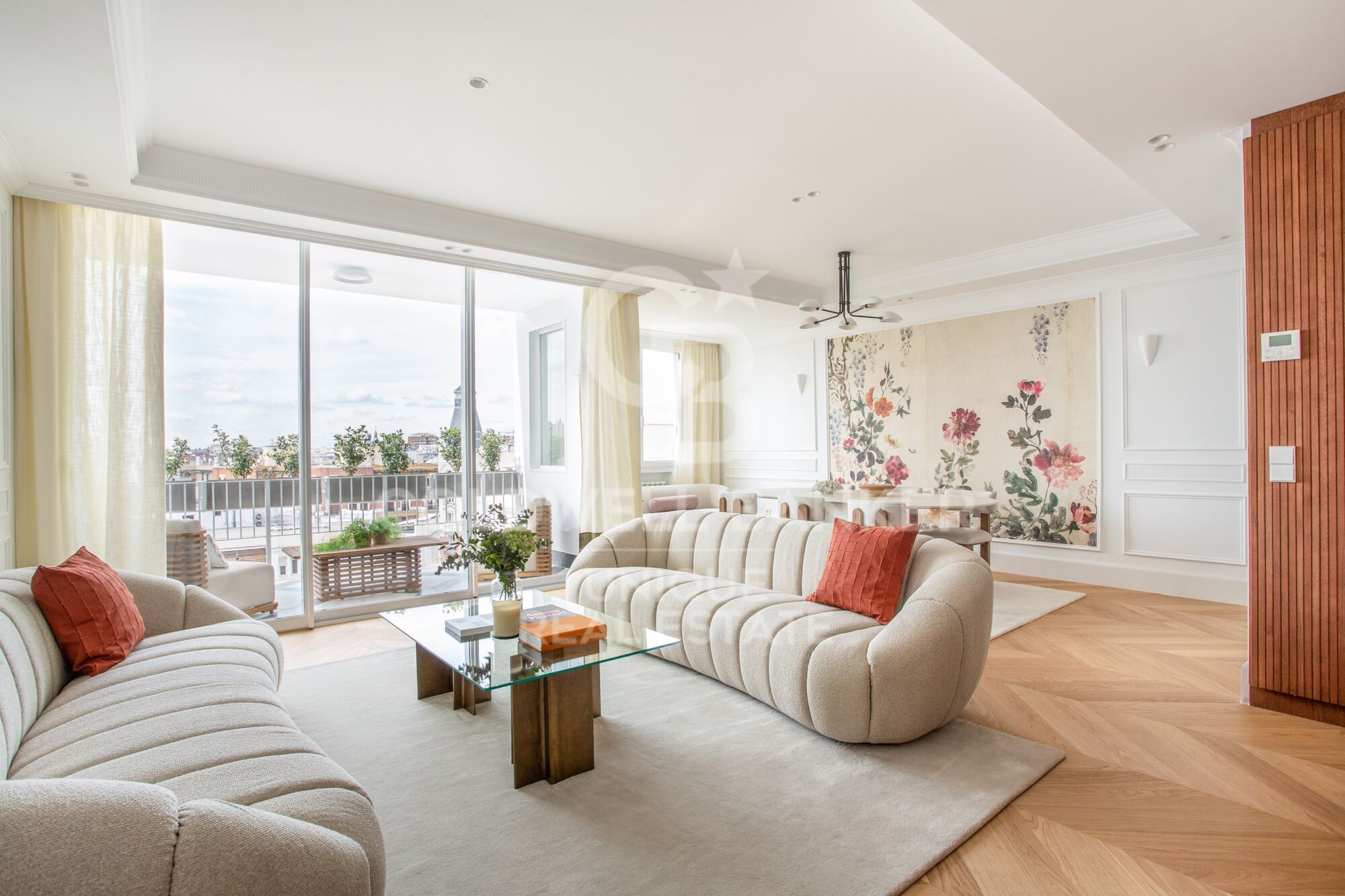 Beeindruckende Designerwohnung mit Terrasse in Chamberí, Madrid