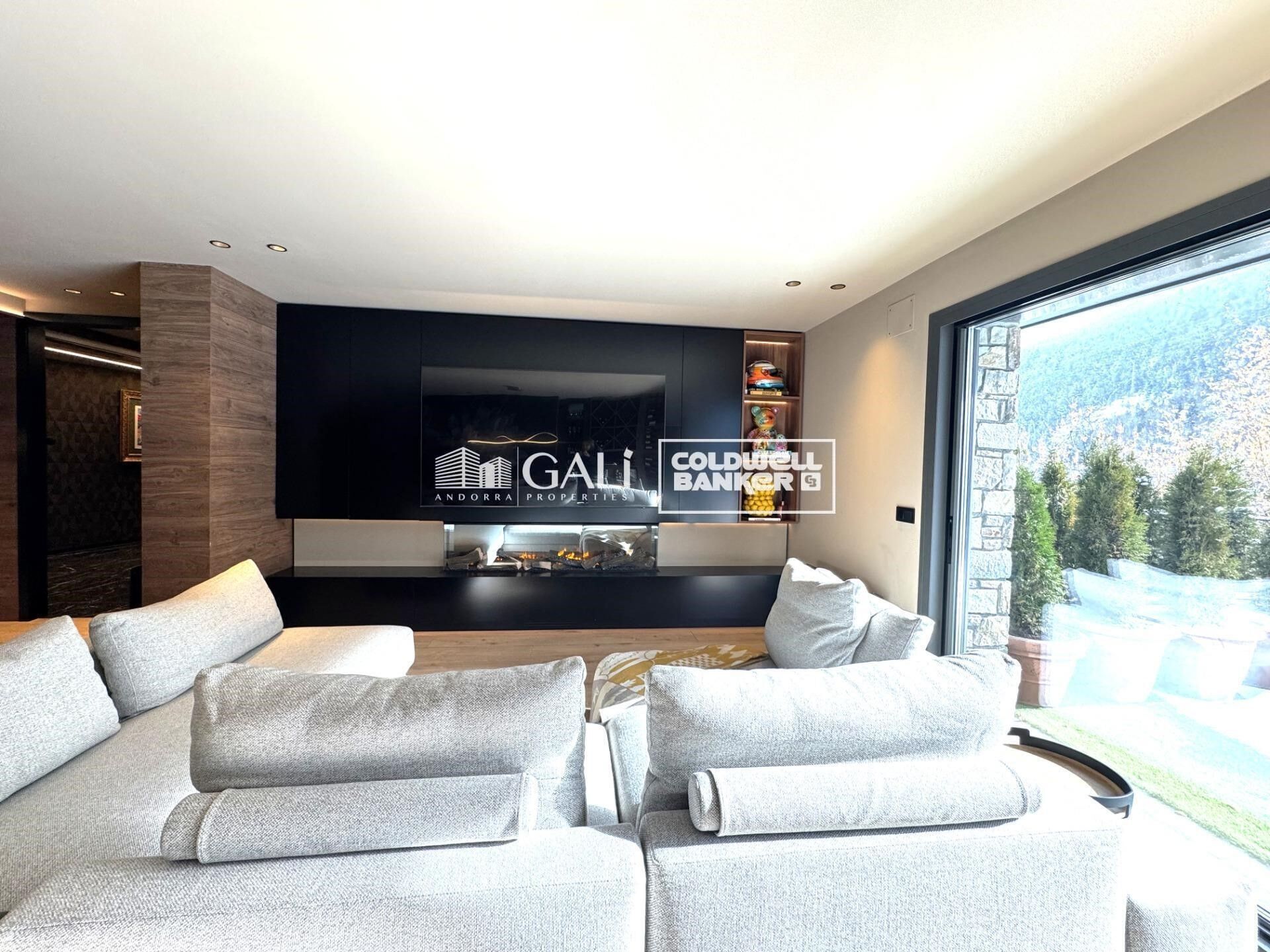 Ground floor 5 Bedrooms Sale Canillo