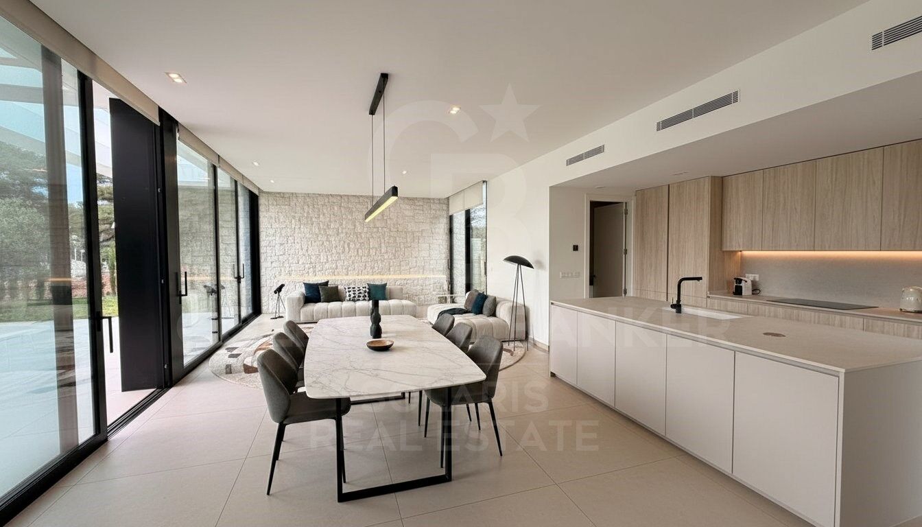 Sophisticated luxury villa with pool in La Cala, Jávea