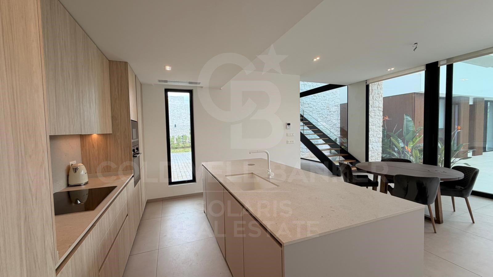 Anspruchsvolle Luxusvilla mit Pool in La Cala, Jávea
