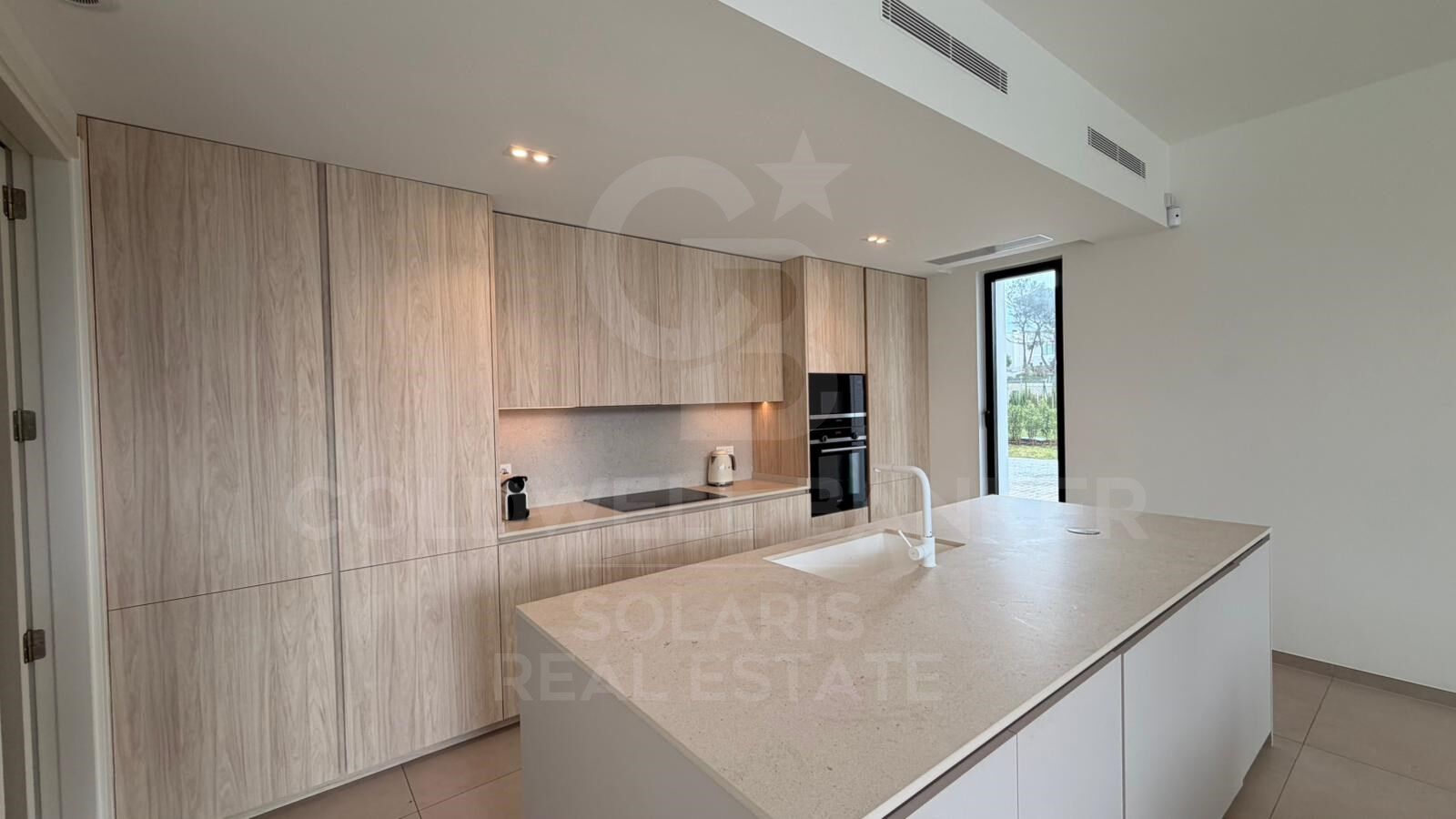 Anspruchsvolle Luxusvilla mit Pool in La Cala, Jávea
