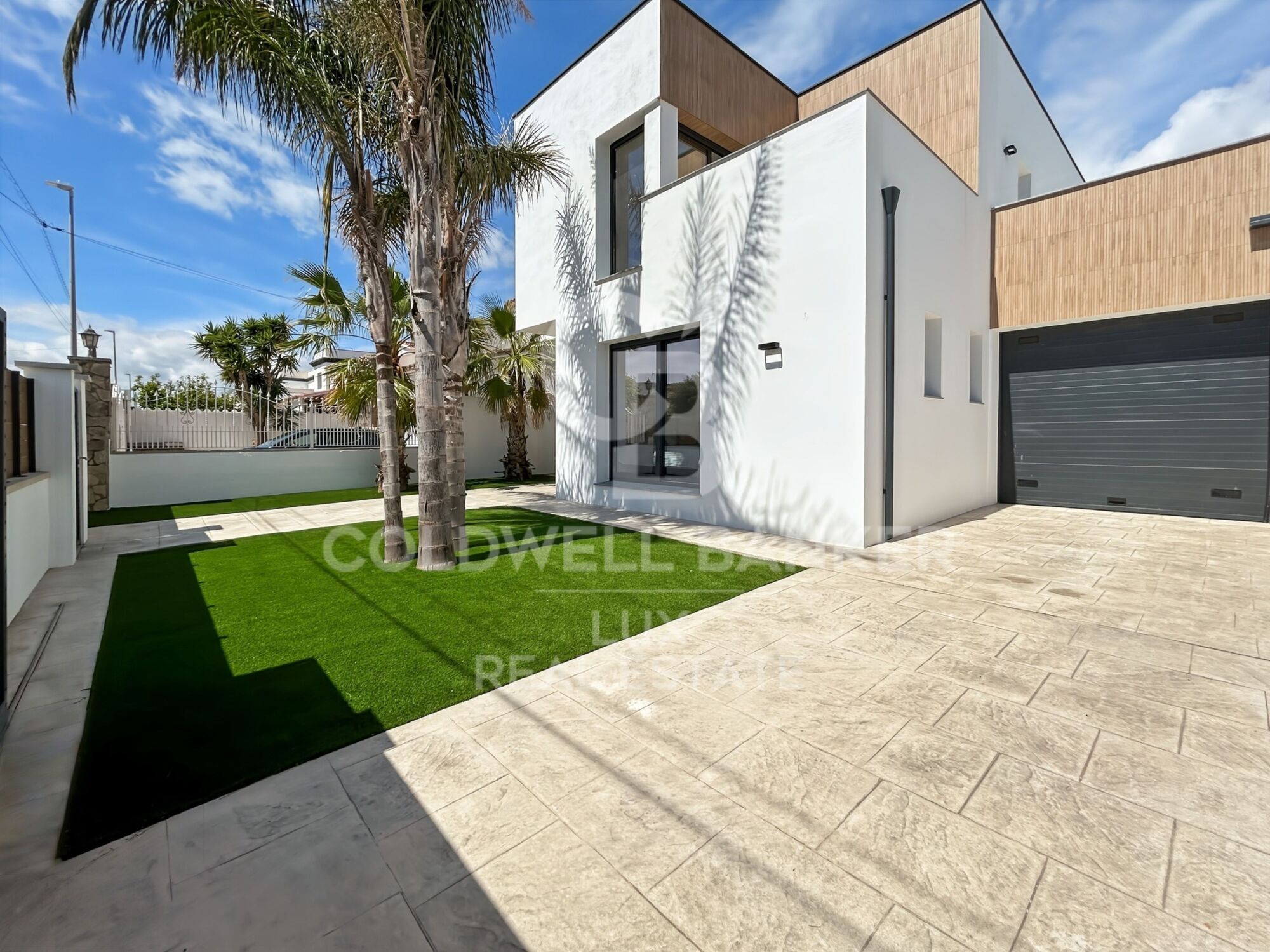 Neubauvilla mit Liegeplatz in Empuriabrava