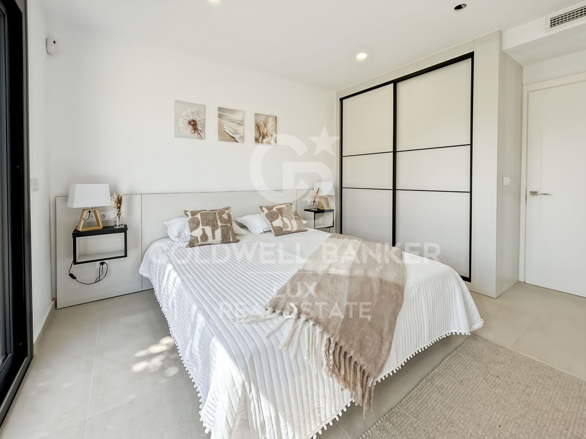 Villa neuve avec amarrage à Empuriabrava