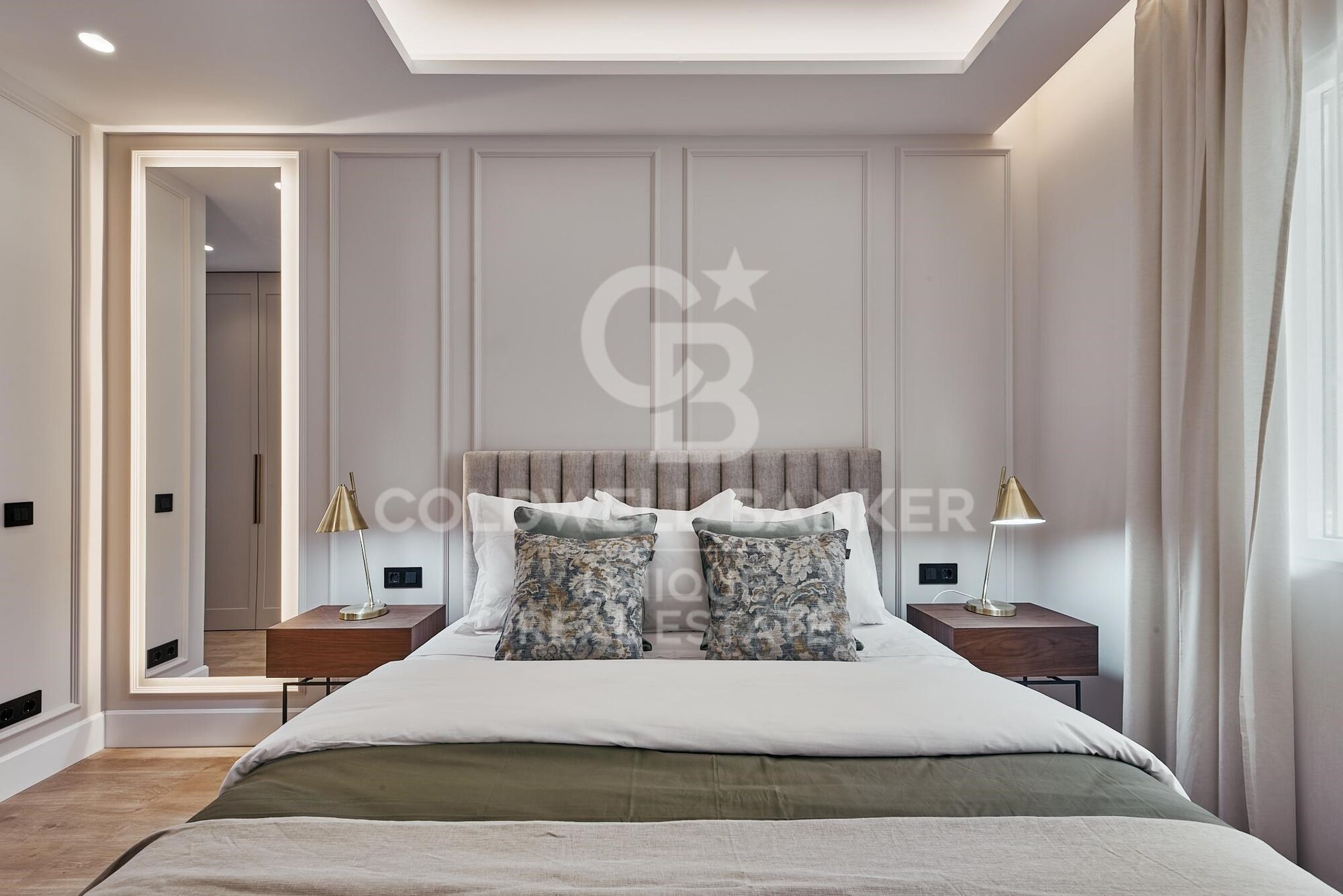 Renovated flat with terrace in Castellana, Madrid