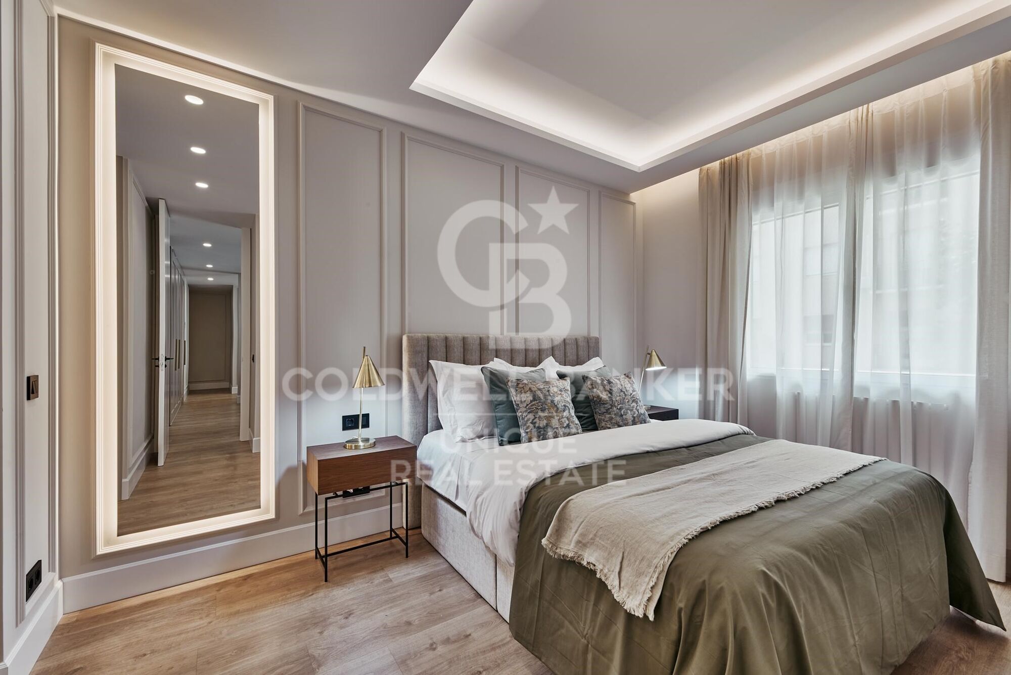 Renovated flat with terrace in Castellana, Madrid