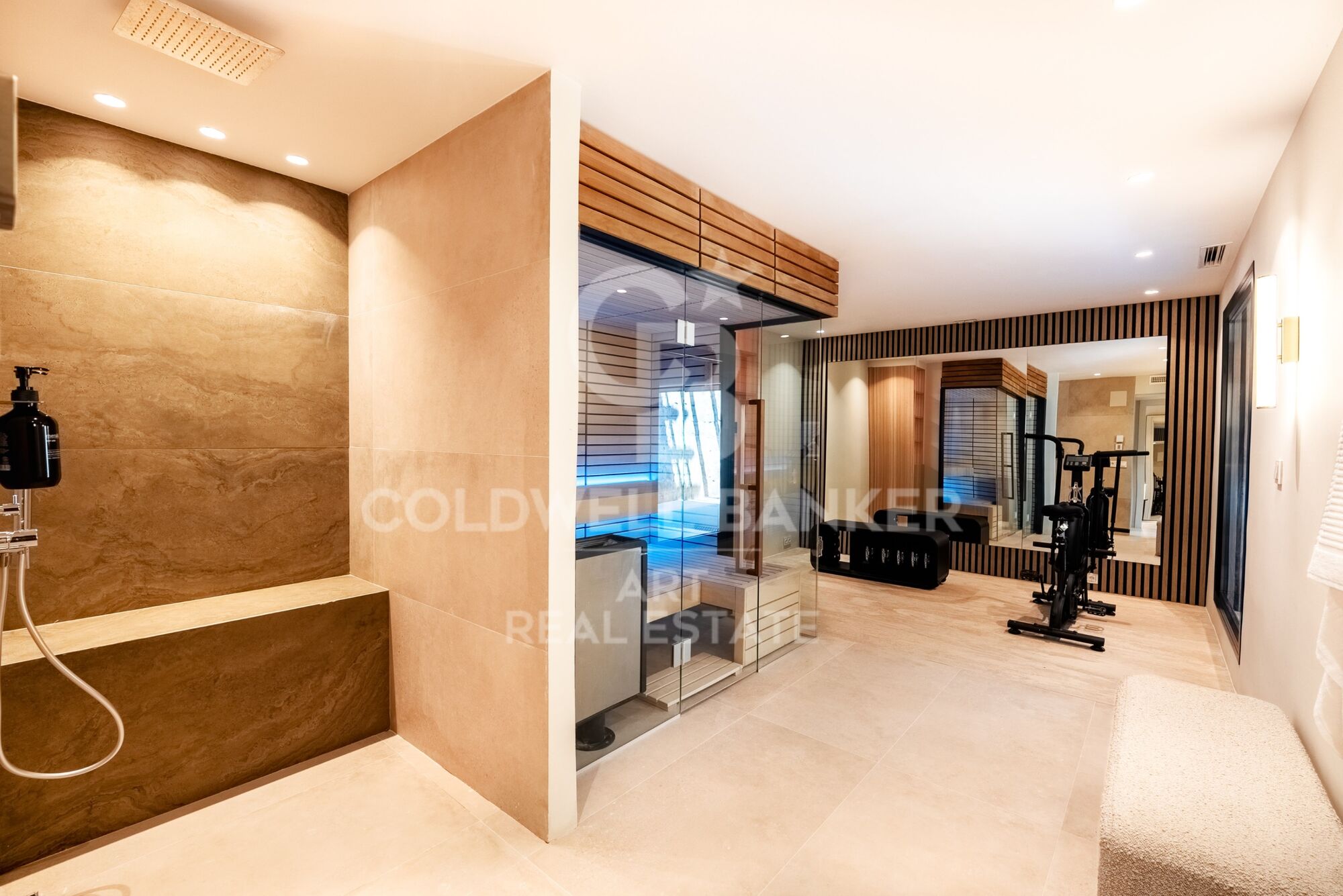 Semi-detached villa in Altos de Salamanca, Golden Mile of Marbella.