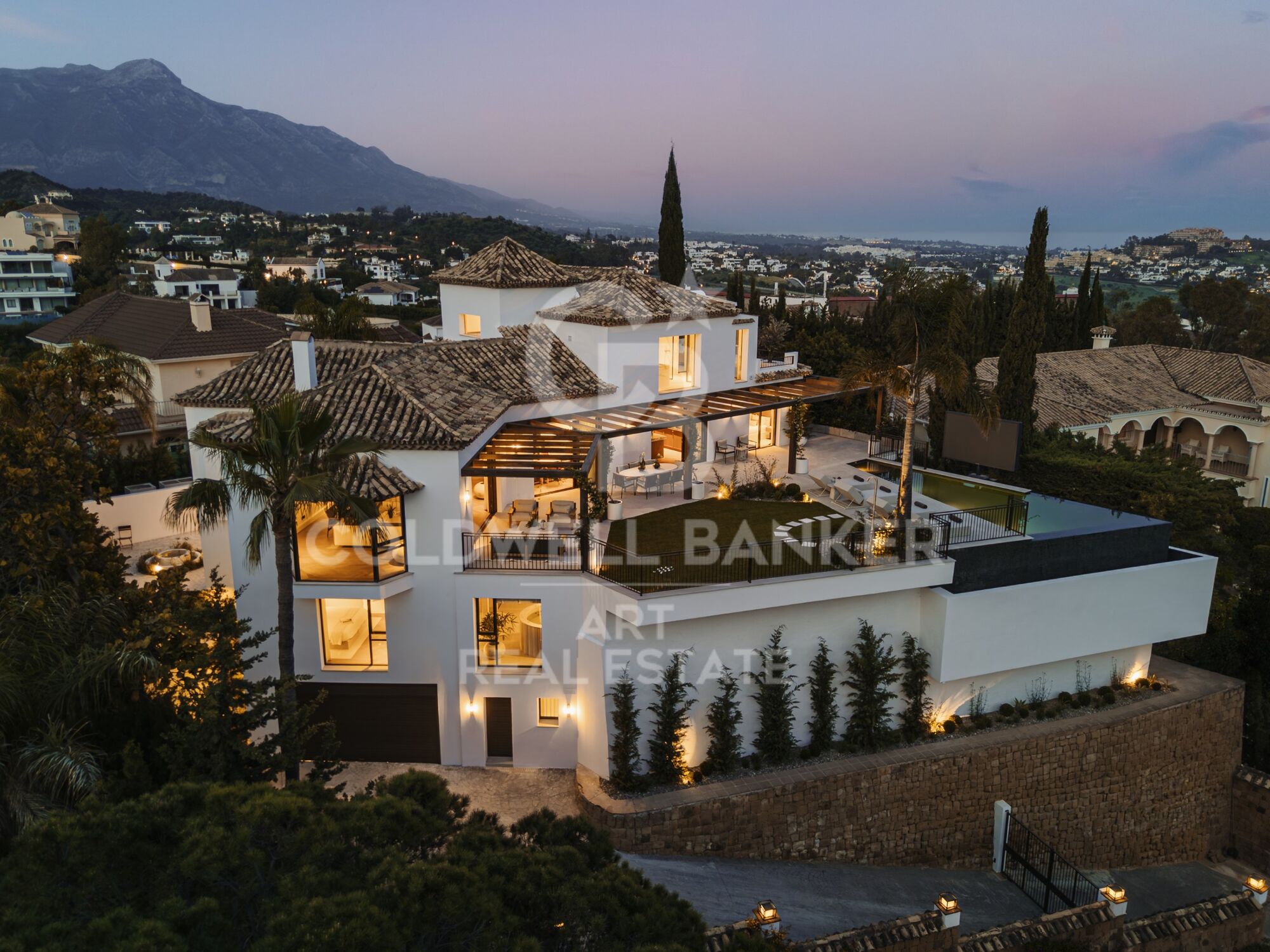 Espectacular villa en el corazón de El Herrojo- Benahavís