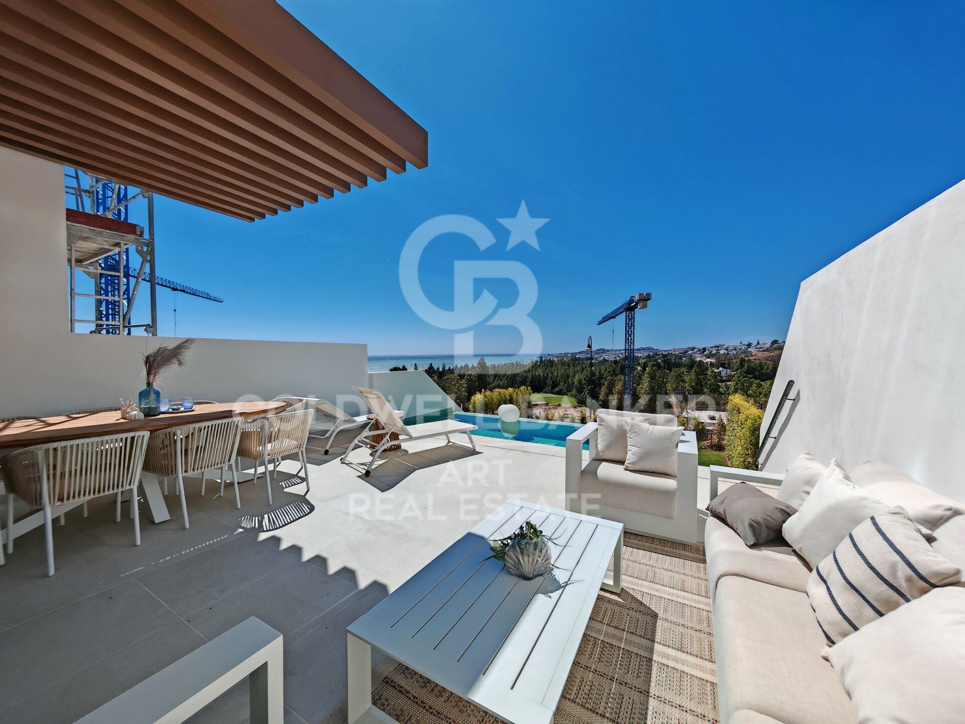 Beeindruckende moderne Golfvilla zum Verkauf in El Chaparral.